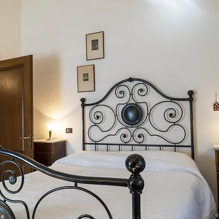 Nyaraló Country Historical House Lucca San Gennaro