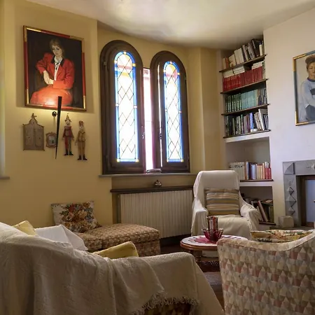 Country Historical House Lucca Nyaraló *